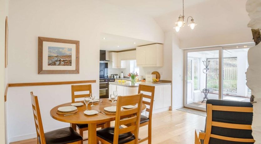 Photo of 3 Bed in Aberdesach