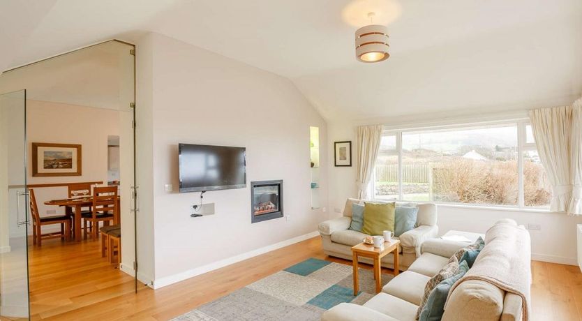 Photo of 3 Bed in Aberdesach