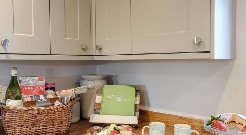 Photo of 2 Bed in Barton