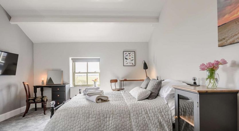 Photo of 2 Bed in Barton