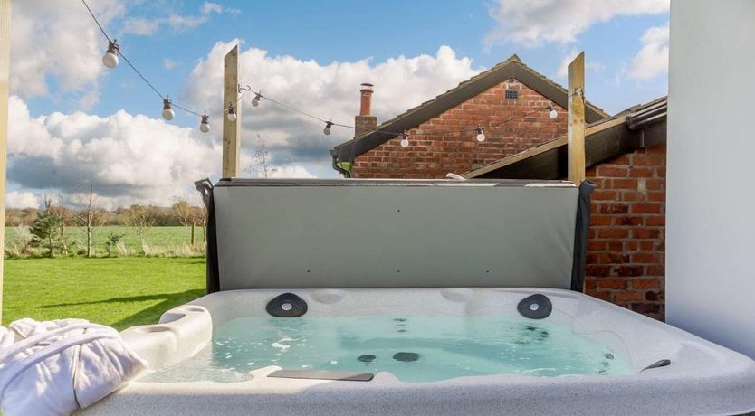 Photo of 2 Bed in Barton