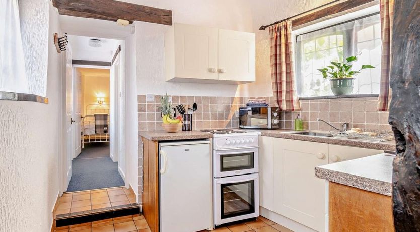 Photo of 2 Bed in Ellicombe