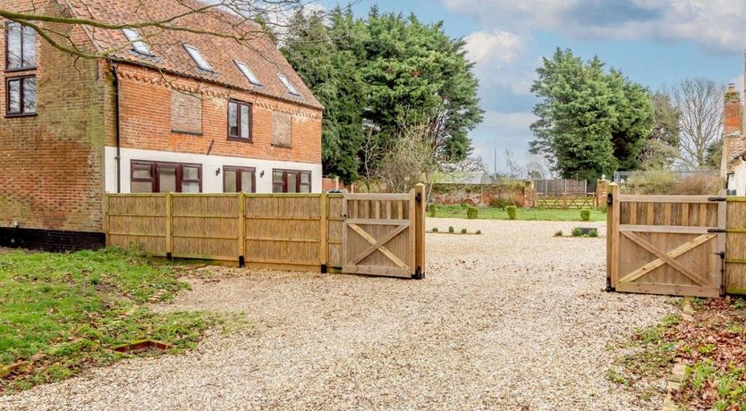 Photo of in Cantley (90882)