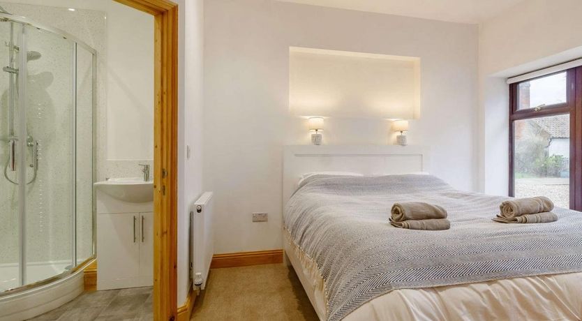 Photo of 2 Bed in Cantley