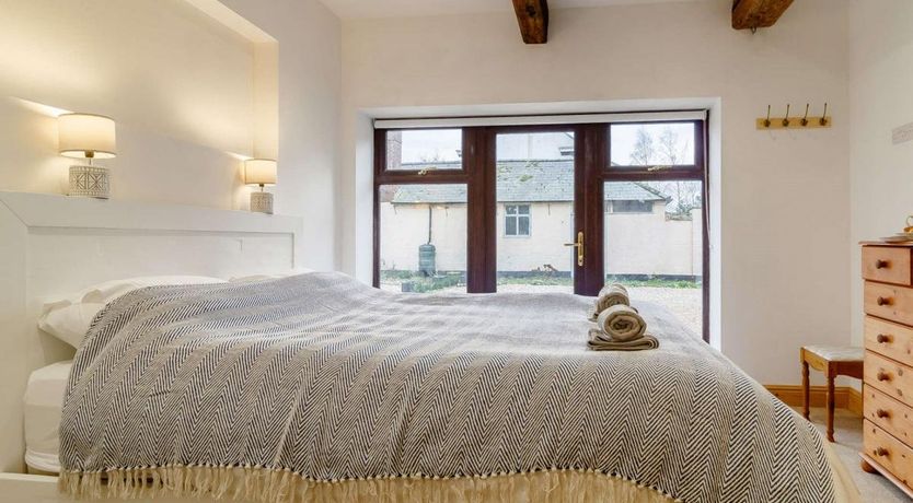 Photo of 2 Bed in Cantley