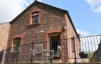 in Llangorse  (91085) Holiday Cottage