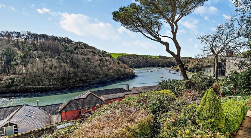 Photo of 3 Bed in Newton Ferrers