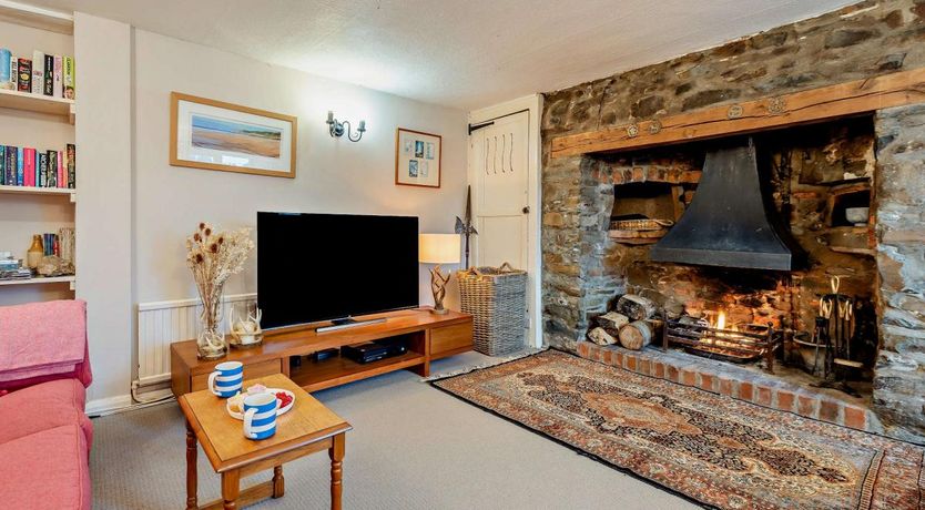 Photo of 3 Bed in Weare Giffard