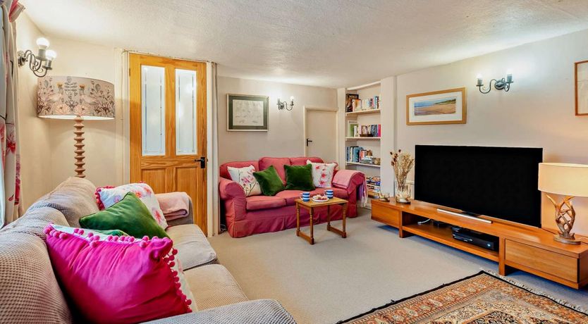 Photo of 3 Bed in Weare Giffard