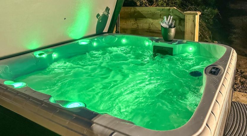 Photo of 3 Bed in Weare Giffard