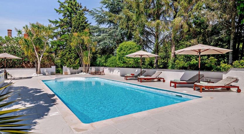 Photo of 2 Bed in Ellicombe