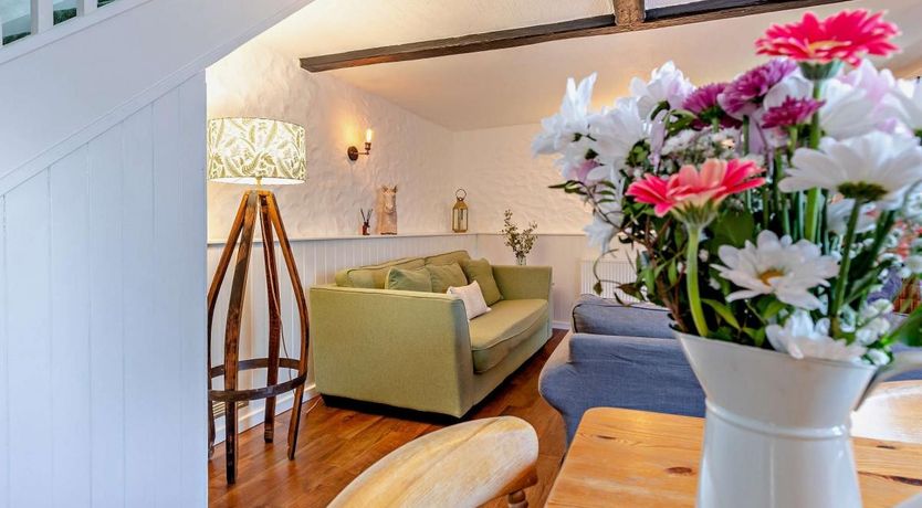 Photo of 2 Bed in Ellicombe