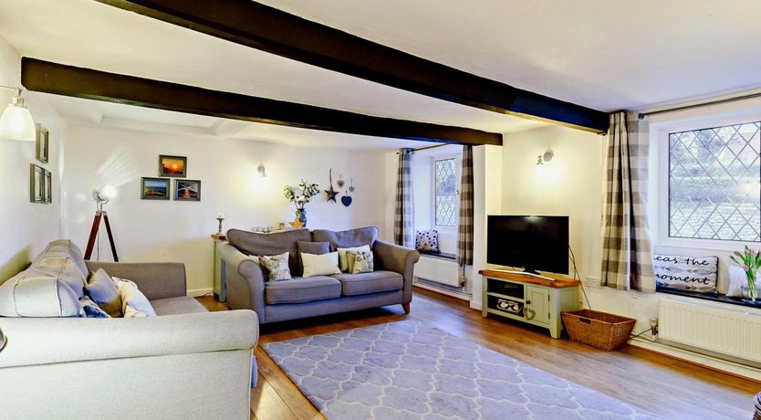 Photo of 3 Bed in Holt