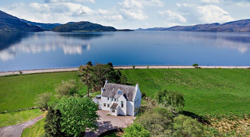 Photo of 4 Bed in Onich