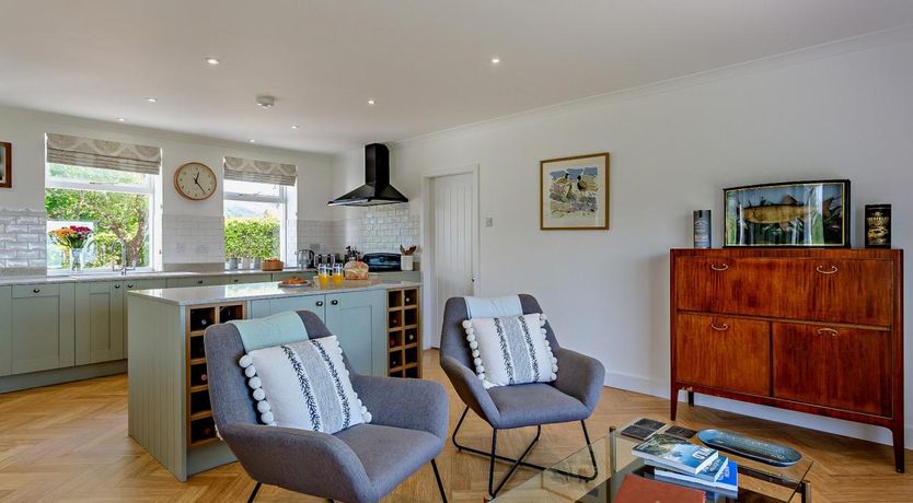 Photo of 4 Bed in Onich