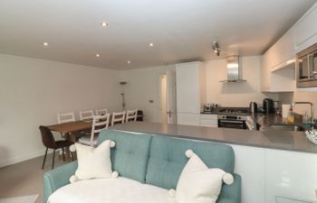 1 Kents Mews Holiday Cottage
