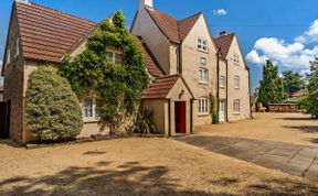 Photo of House in Gloucestershire