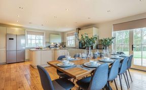 Photo of 5 Bed in Preston