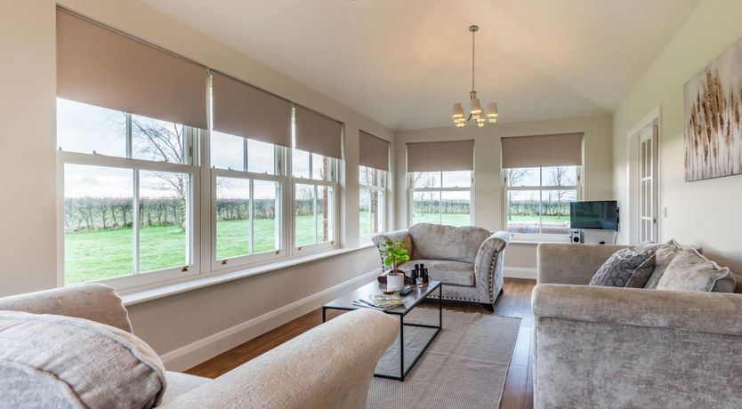 Photo of 5 Bed in Preston