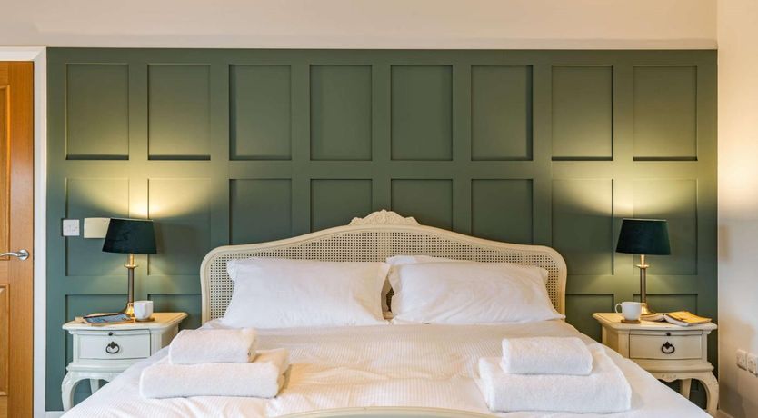 Photo of 5 Bed in Preston