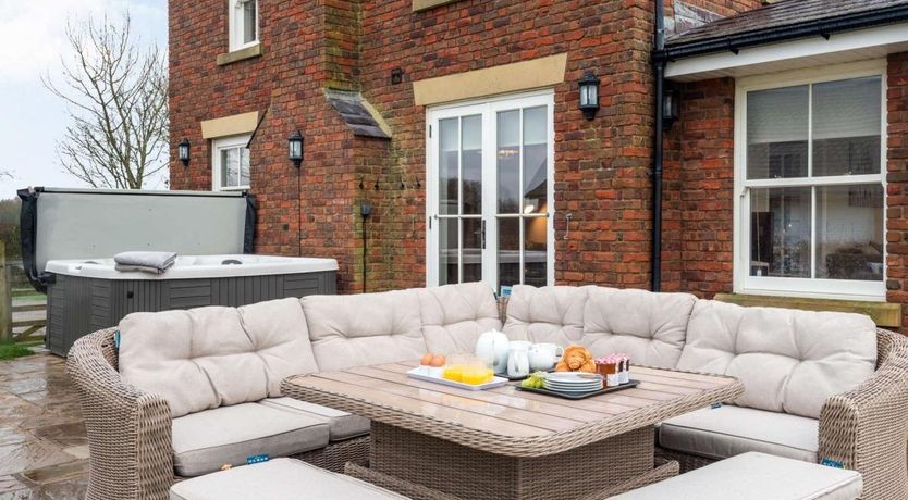 Photo of 5 Bed in Weeton