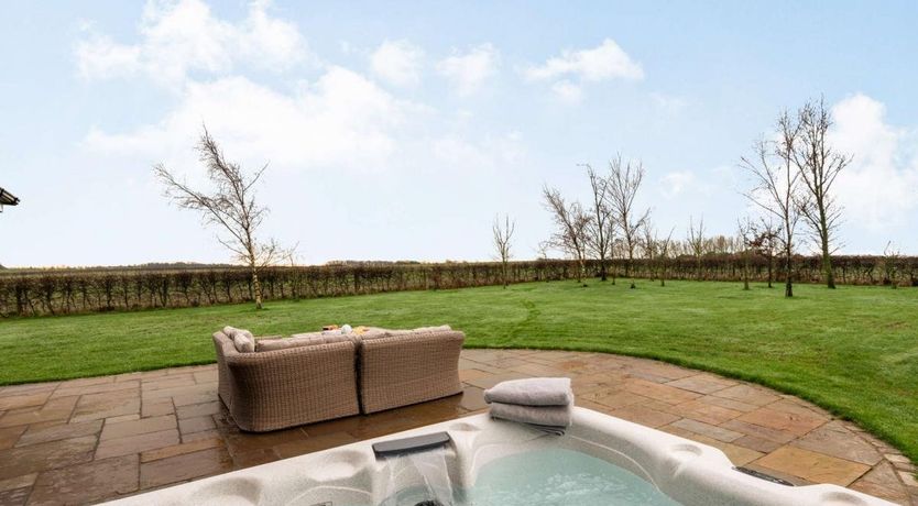 Photo of 5 Bed in Weeton