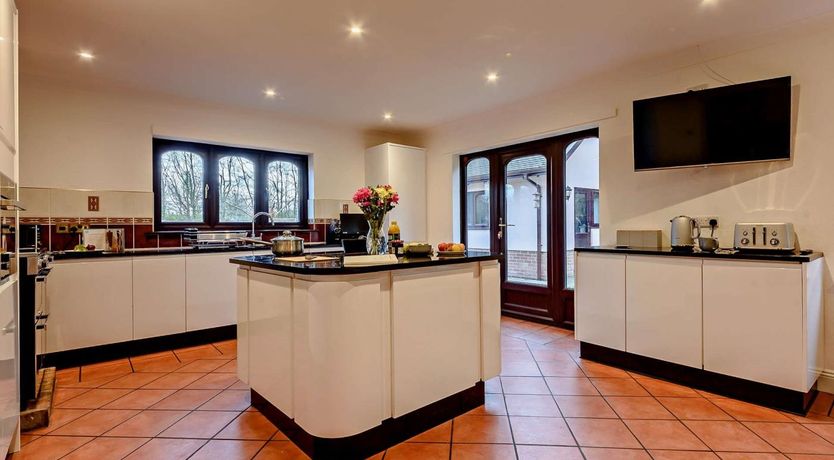 Photo of 5 Bed in Southampton