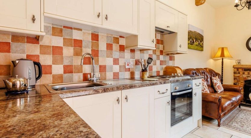 Photo of 1 Bed in Leighton