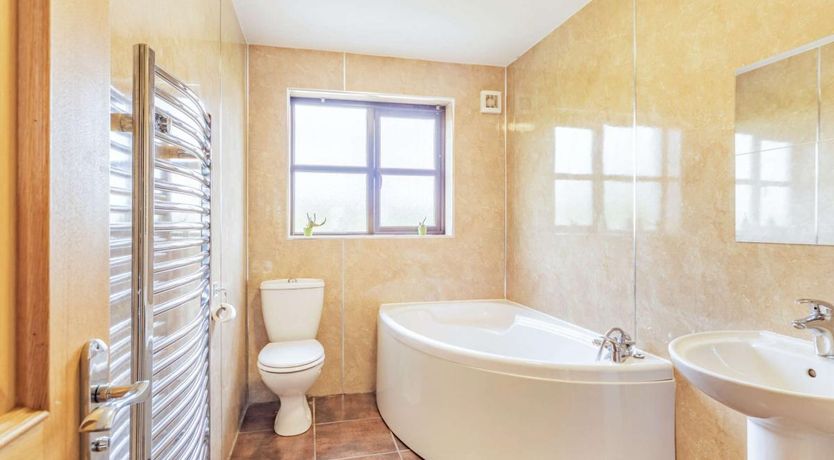 Photo of 3 Bed in Lamberton