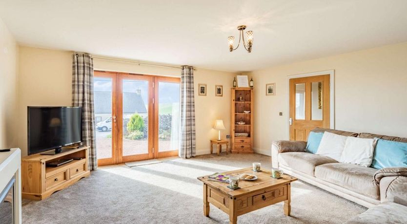 Photo of 3 Bed in Lamberton