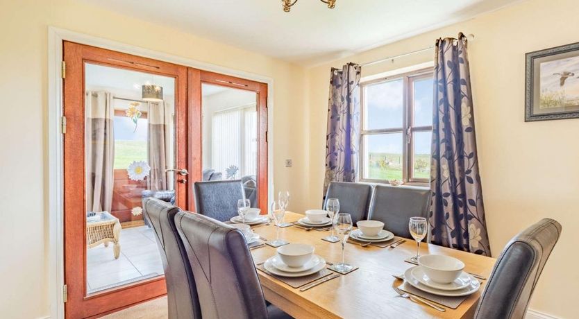 Photo of 3 Bed in Lamberton