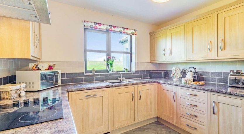 Photo of 3 Bed in Lamberton