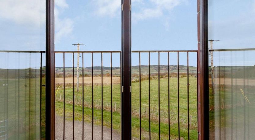 Photo of 2 Bed in Forgandenny