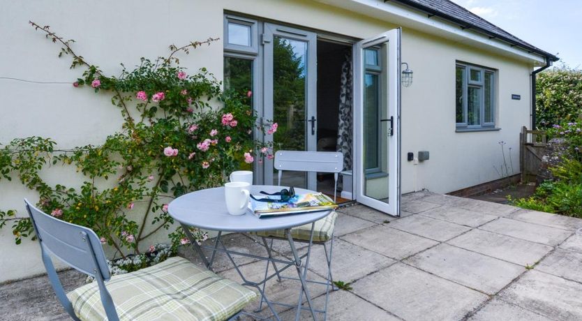 Photo of 1 Bed in Huntshaw