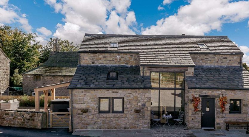 Photo of 3 Bed in Foulridge