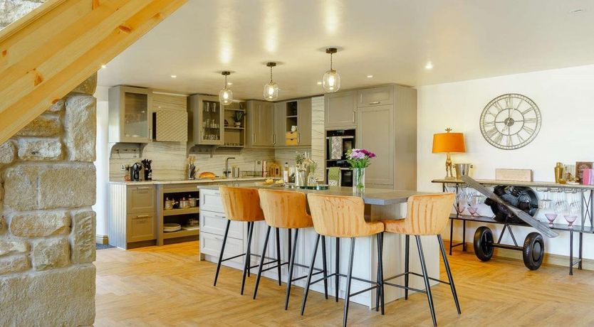 Photo of 3 Bed in Foulridge