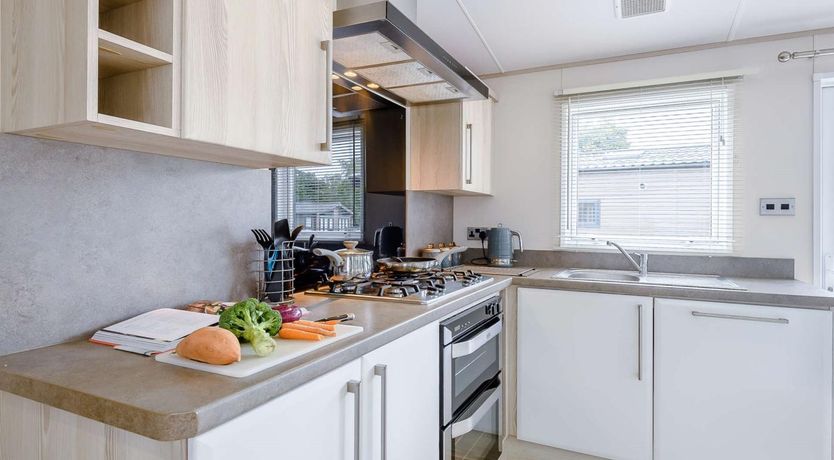 Photo of 2 Bed in New Milton