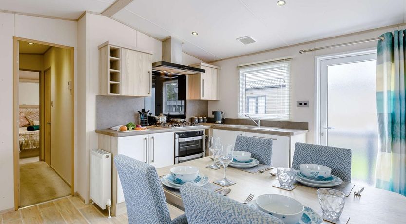 Photo of 2 Bed in New Milton