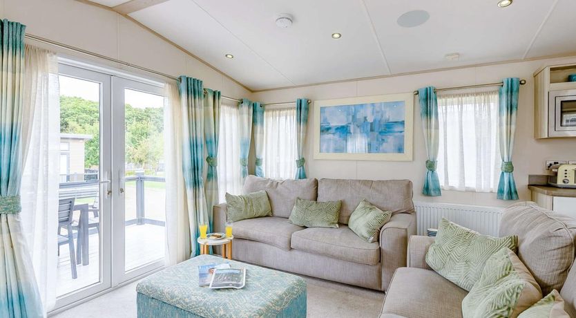 Photo of 2 Bed in New Milton