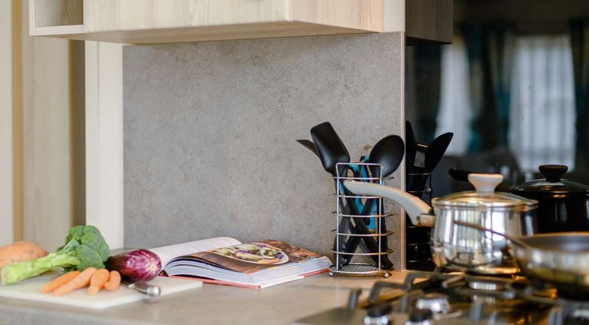 Photo of 2 Bed in New Milton