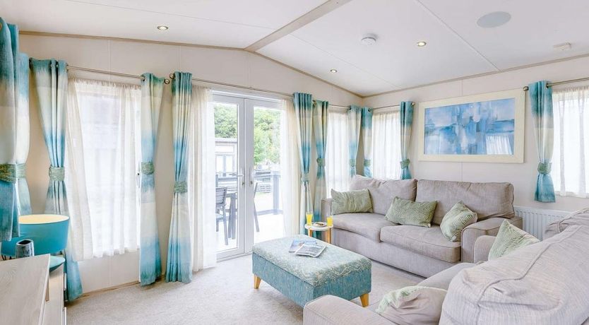 Photo of 2 Bed in New Milton