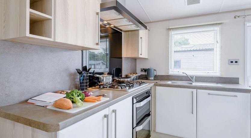 Photo of 2 Bed in New Milton