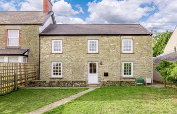 in Broadwell (89806) Holiday Cottage