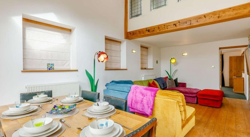 Photo of 3 Bed in Broadwell