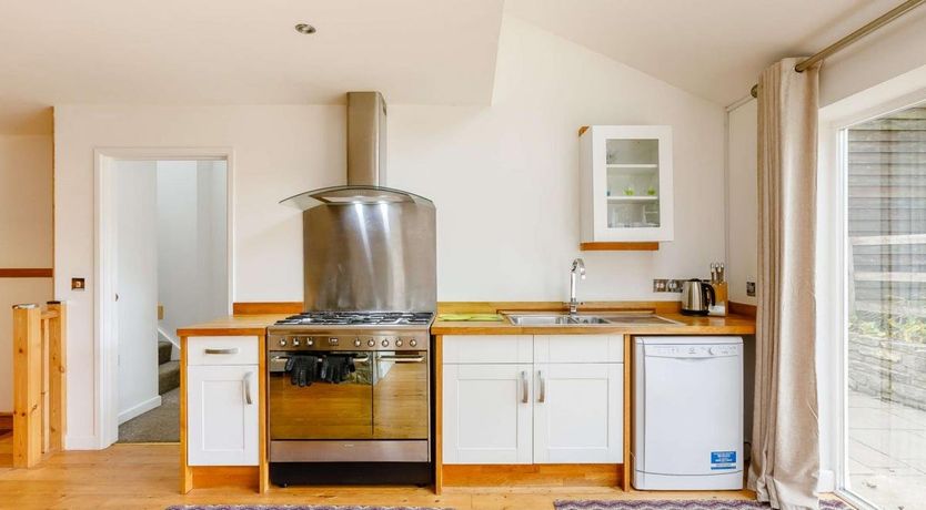 Photo of 3 Bed in Broadwell