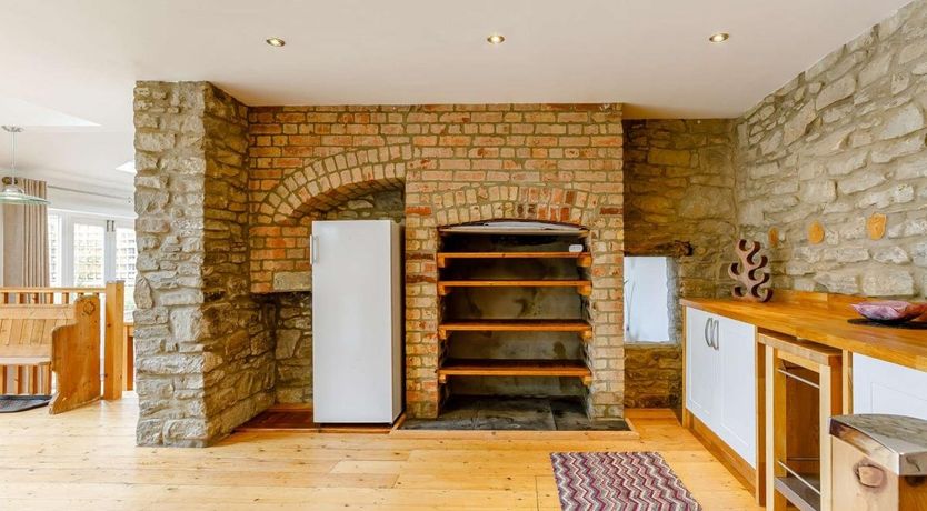 Photo of 3 Bed in Broadwell