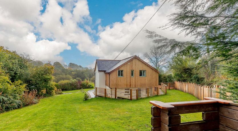 Photo of 3 Bed in Llandysul