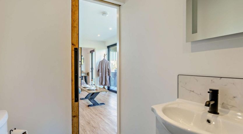 Photo of 1 Bed in Abberley