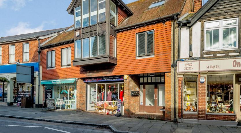 Photo of 2 Bed in Lyndhurst