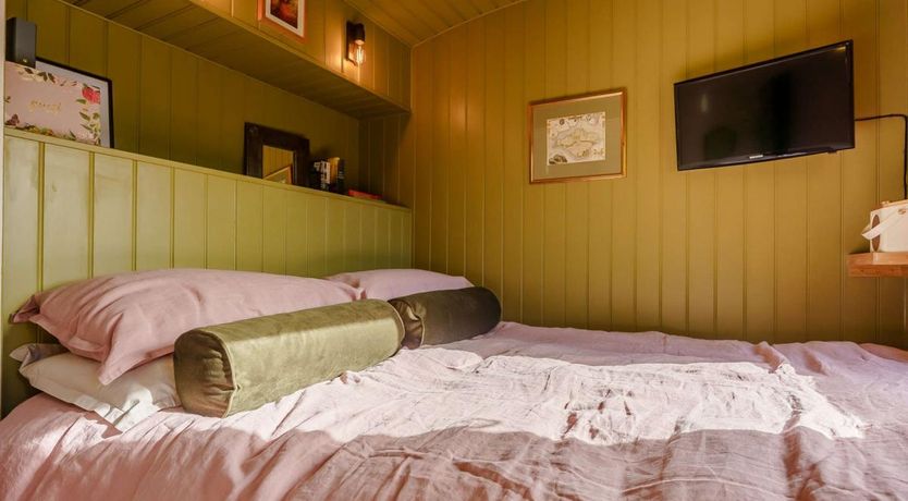 Photo of 1 Bed in Newchurch